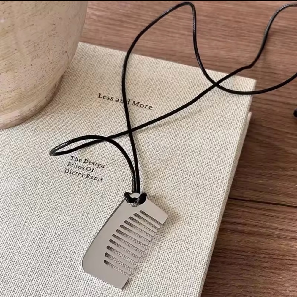 Stylish Tortoise Shell and Silver Comb Necklaces - Picture 4 of 6